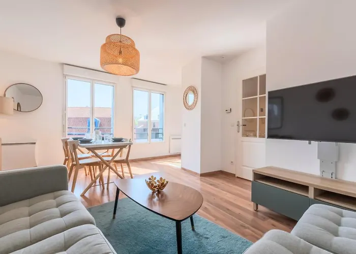 Quiet 1 Bedroom Apartment Parking Old Lille