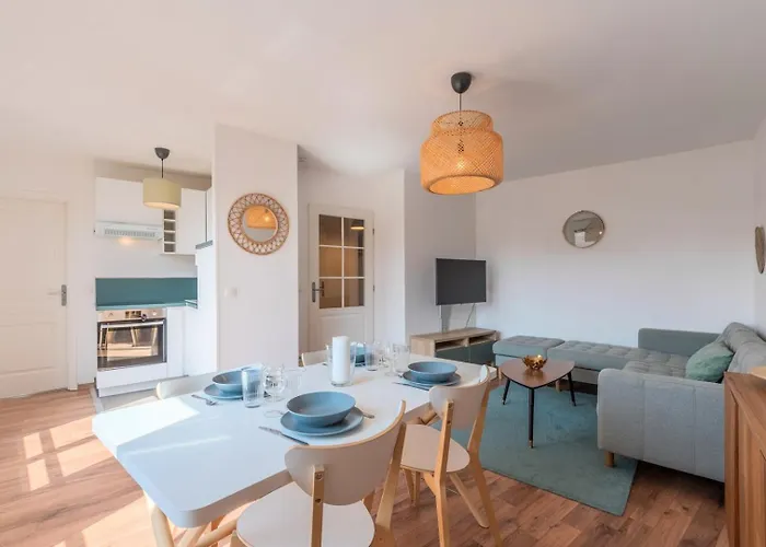 Quiet 1 Bedroom Apartment Parking Old Lille