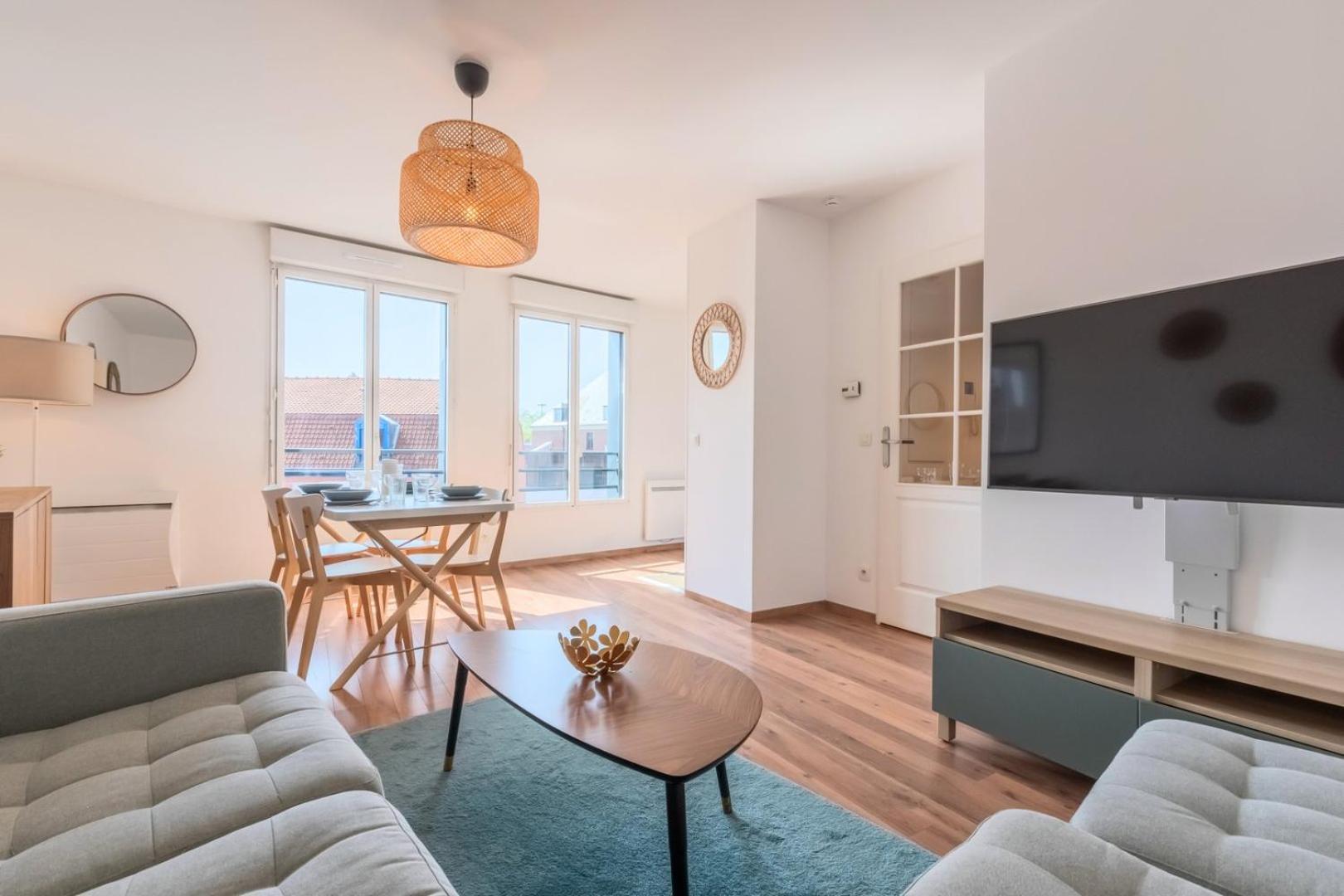 Quiet 1 Bedroom Parking Old Apartment *